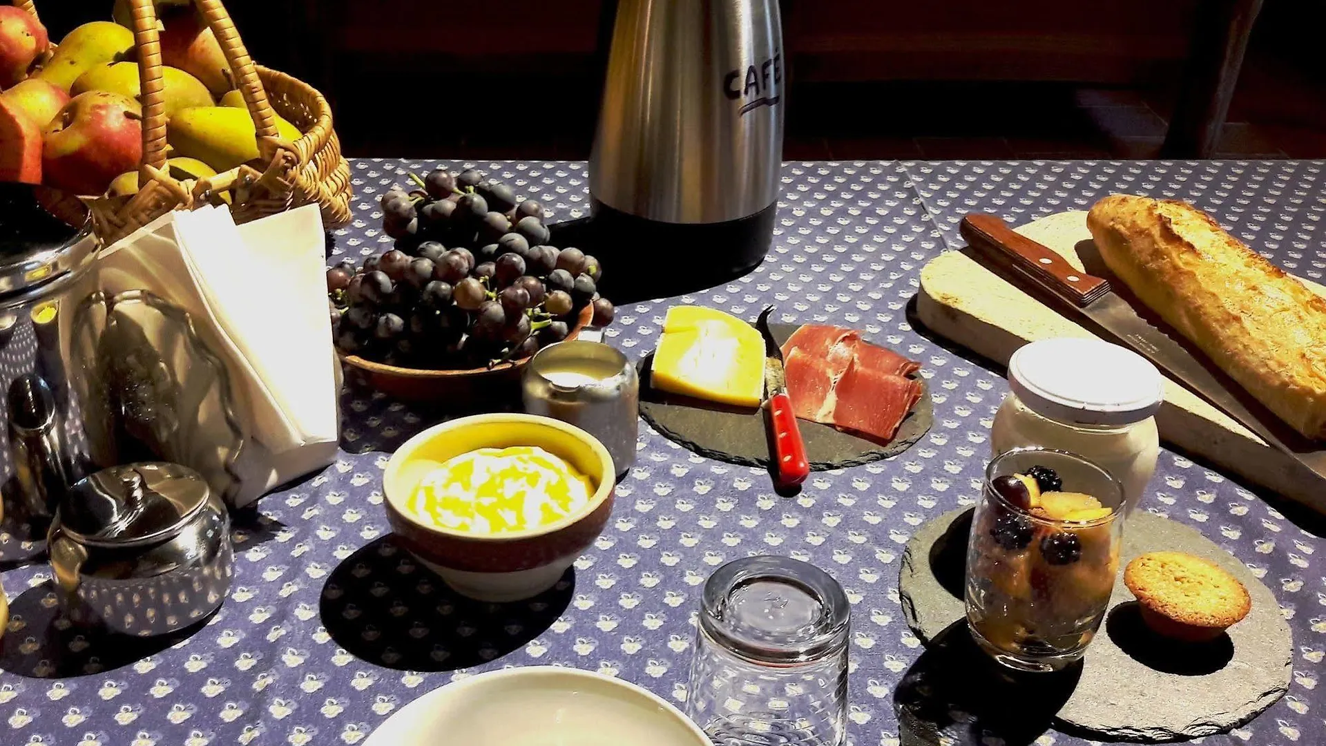 Guest house L'Hot'Berge Hotel La Chapelle-de-Brain France