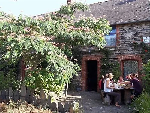 L'Hot'Berge Hotel La Chapelle-de-Brain Guest house